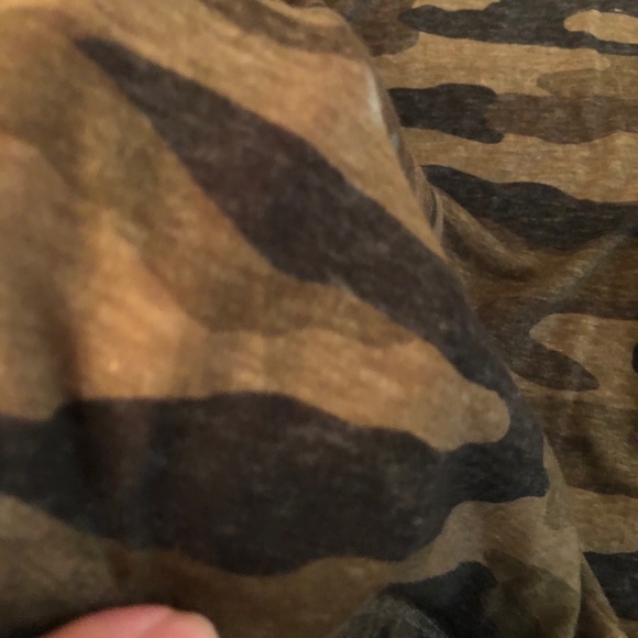 Camo Short Sleeves Tshirt - Picture 4 of 7